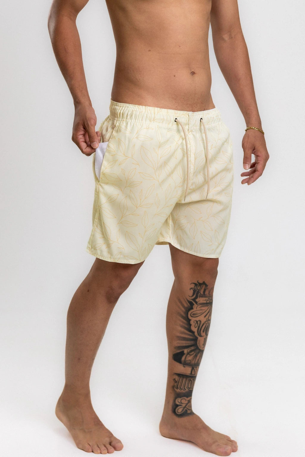 Short Elastano Arpoador — Bege