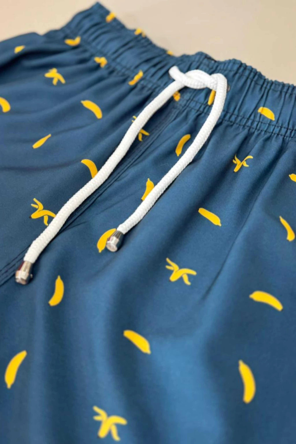 Short Elastano Banana — Verde Militar