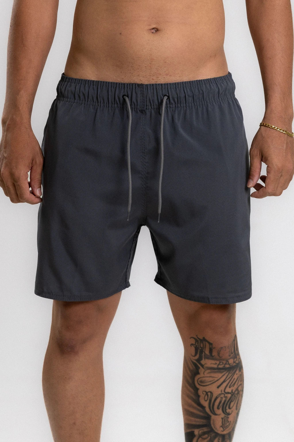 Short Elastano Chumbo — Chumbo