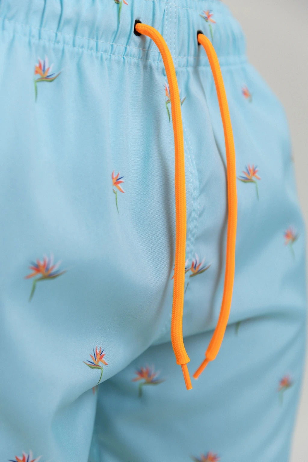 Short Elastano Maldivas — Azul claro